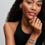 Disney x Pandora Талисман Плуто силует